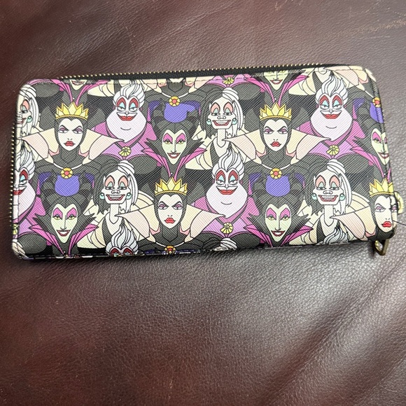 Loungefly Disney Villains Patterned Wallet - Picture 2 of 3